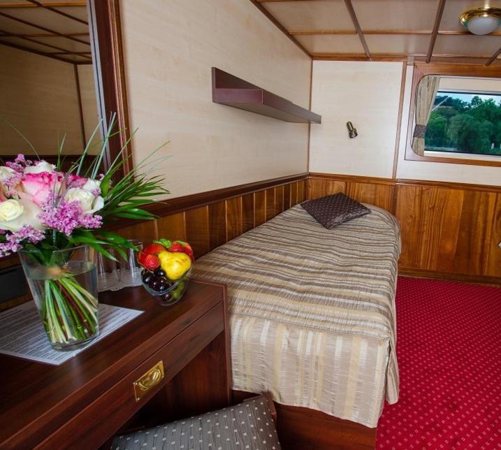 Florentina Boat Prague Luaran gambar